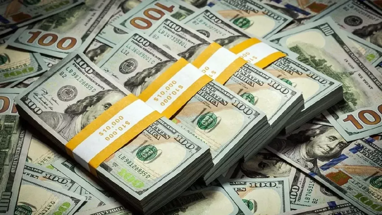 Cari denge, 1,24 milyar dolar açık verdi