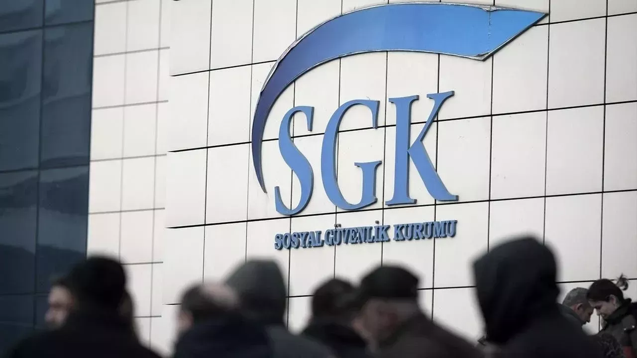 SGK, IBAN numaralı SMS uyarısı yaptı