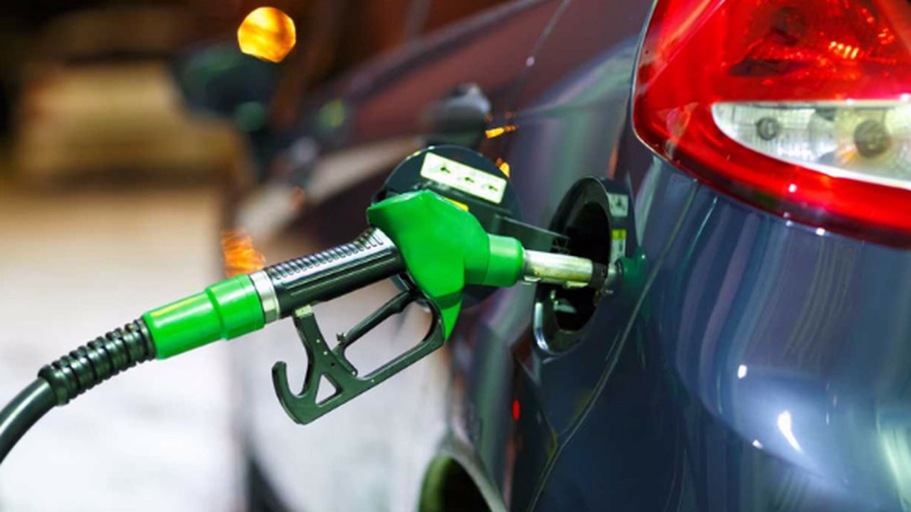 Benzine ve motorine zam! Eşel-mobilde deniz bitti