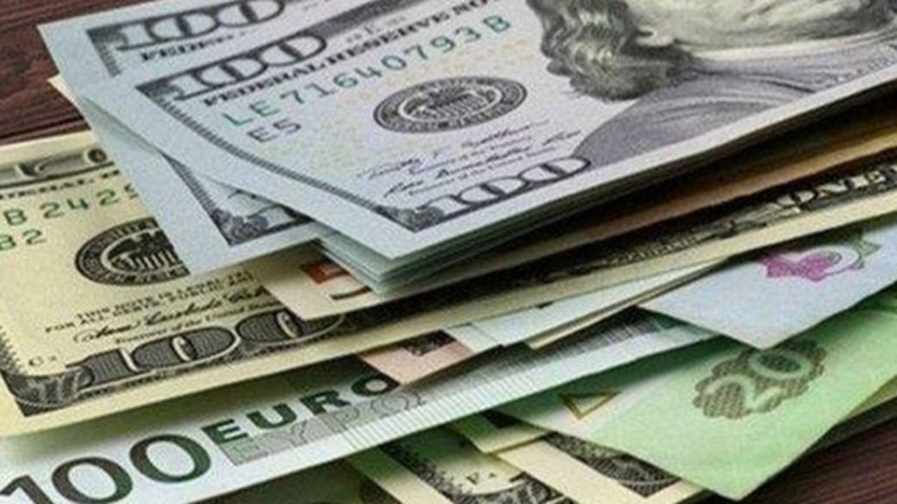 Dolar/TL 17, euro/TL ise 18 liraya yaklaştı