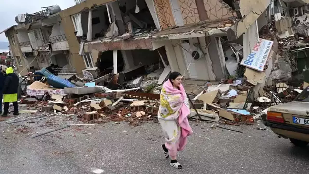 Deprem felaketinde 4'üncü gün: 16 bin 170 can kaybı, 64 bin 194 yaralı
