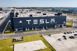Tesla'dan Çin'de yeni fabrika