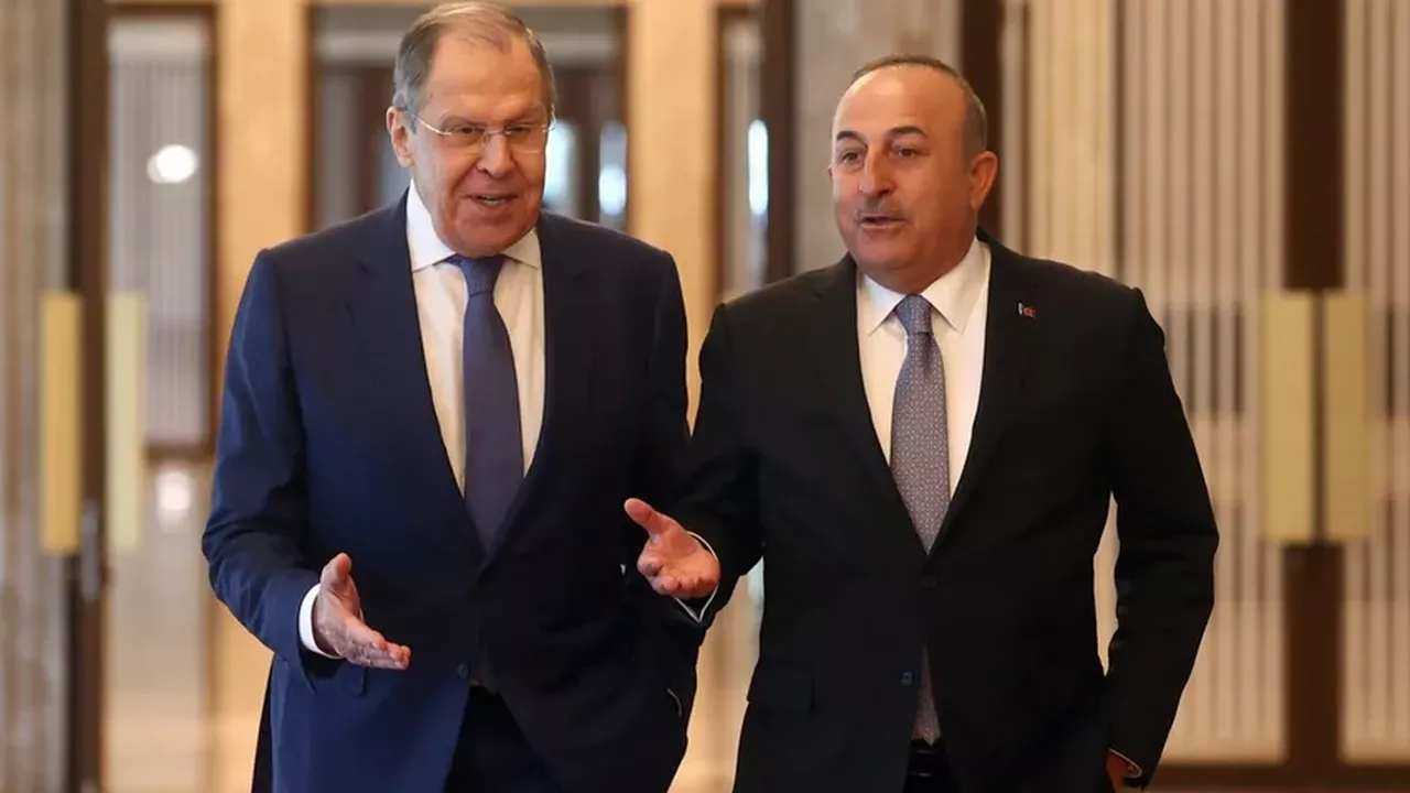 Lavrov ile Çavuşoğlu bir araya geldi: Tahıl koridoru için dörtlü mekanizma planı