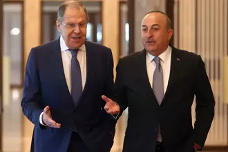 Lavrov ile Çavuşoğlu bir araya geldi: Tahıl koridoru için dörtlü mekanizma planı