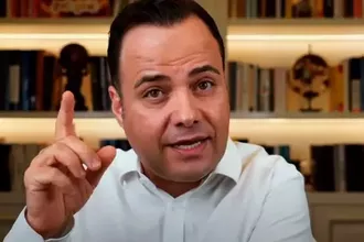 Özgür Demirtaş'tan küçük yatırımcıya borsa tavsiyeleri