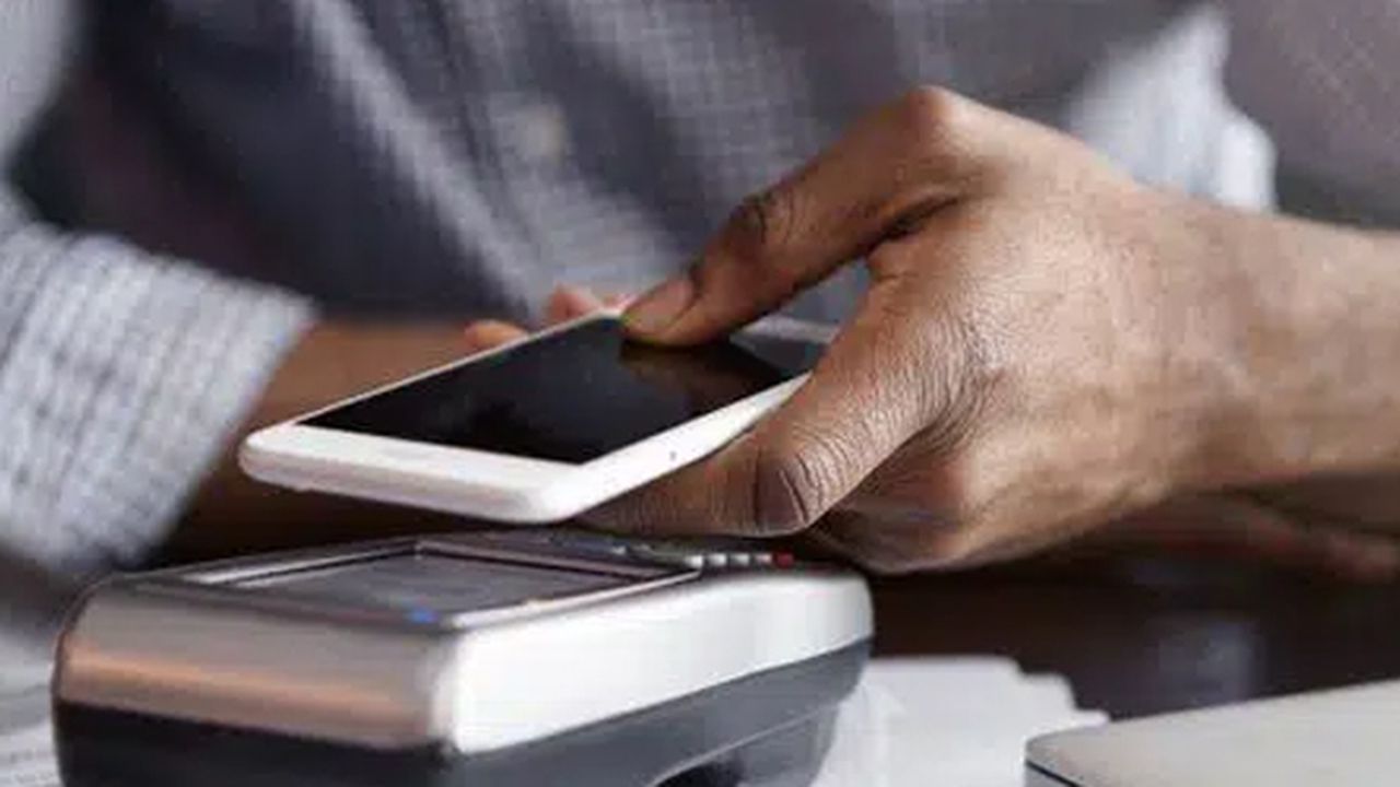 iPhone modelleri POS cihazına dönüşüyor