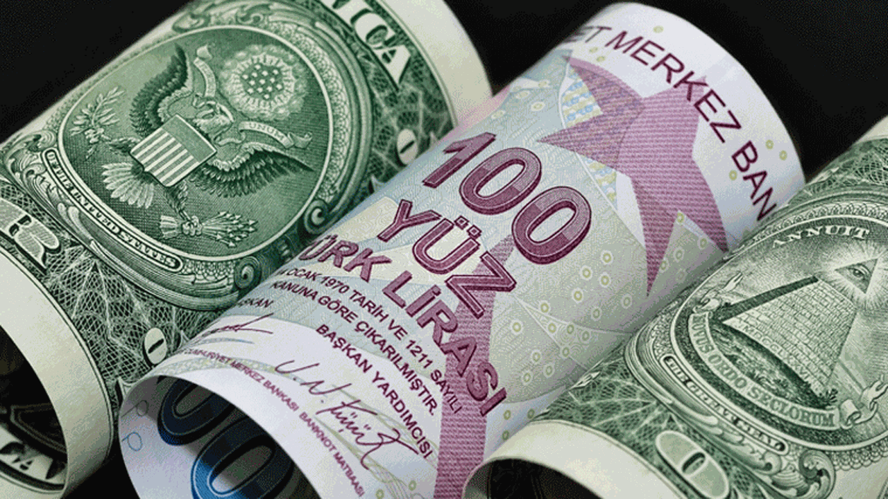 Bloomberg analizine göre Türkiye’nin döviz politikası yabancıyı sevindirdi yerliyi üzdü