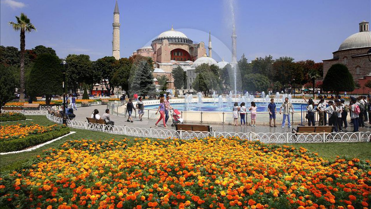 İstanbul, son 10 yılın turist rekorunu kırdı