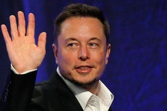 Musk'tan Ukrayna'ya bir uydu daha