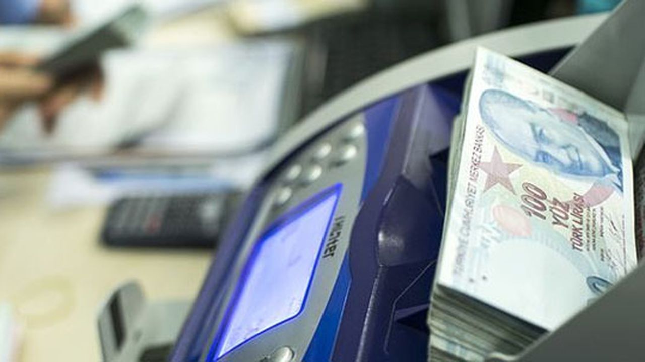 Bankacılık sektörünün kredi hacmi 15 trilyon TL oldu