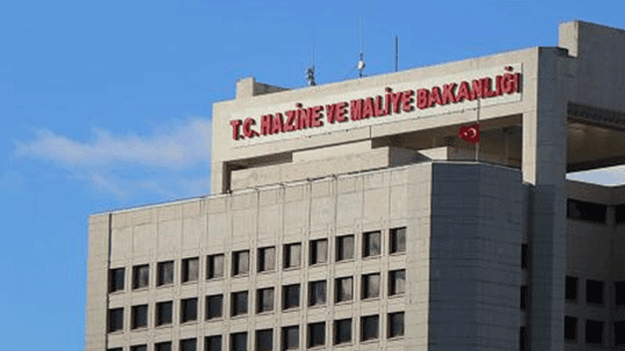 Hazine 1,5 milyar TL borçlandı