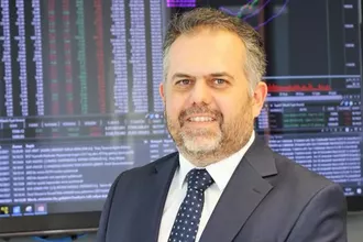 Matriks'in hayali gerçek oldu, ekrana ismini yazdırdı