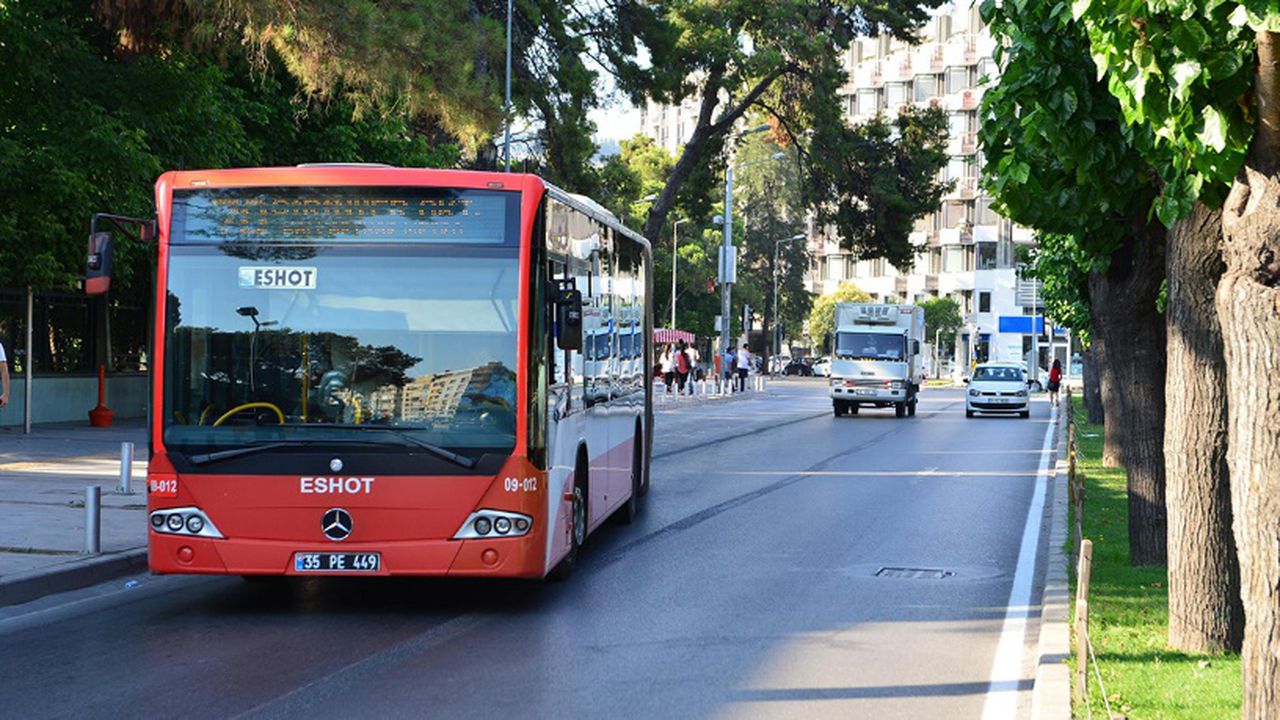 İzmir'de de toplu ulaşıma zam geldi