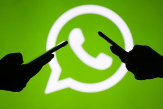 Instagram'ın çift dokunmalı mesaj tepki özelliği WhatsApp'ta