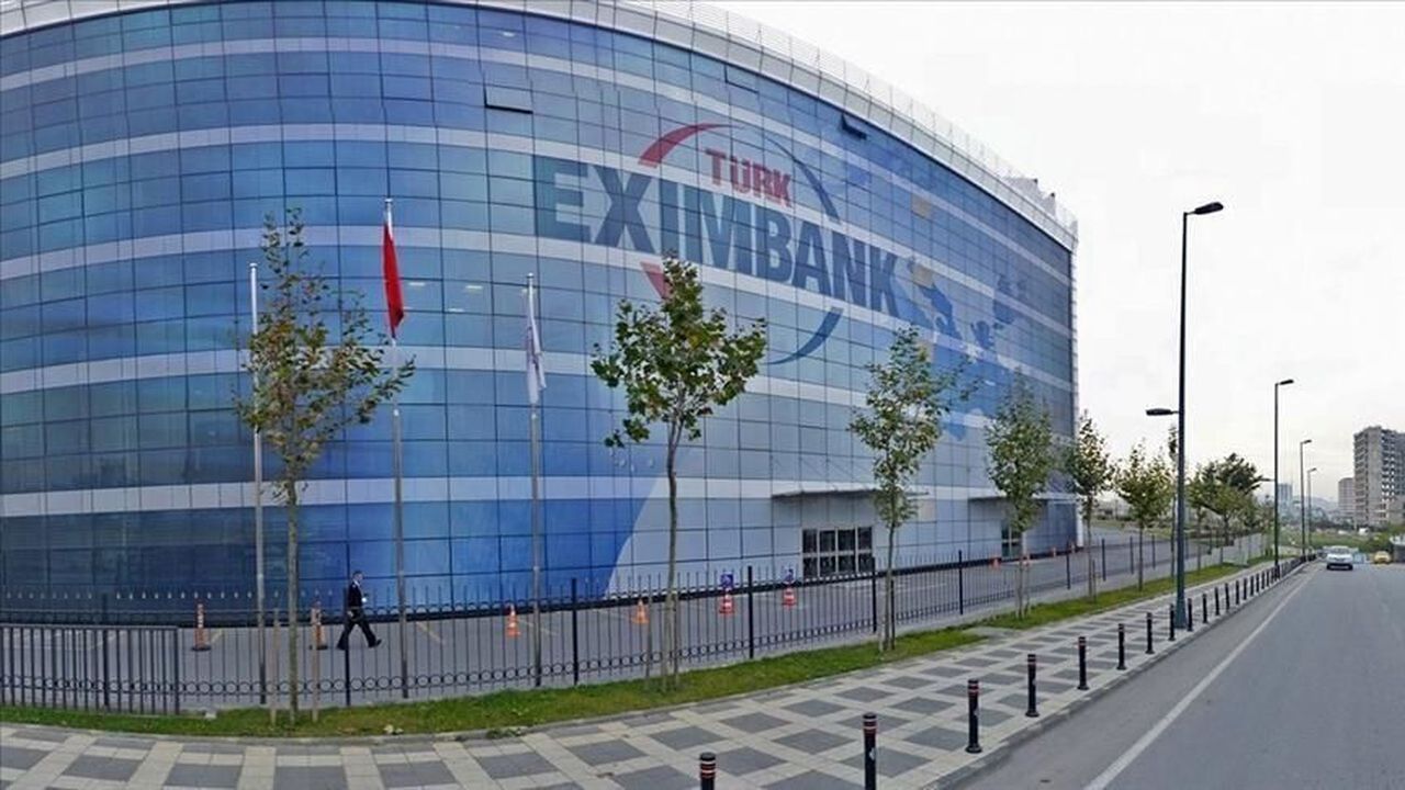 Türk Eximbank'tan 1 milyar euroluk kredi anlaşması