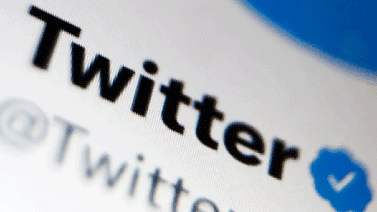 Twitter, mavi tık uygulamasını erteledi