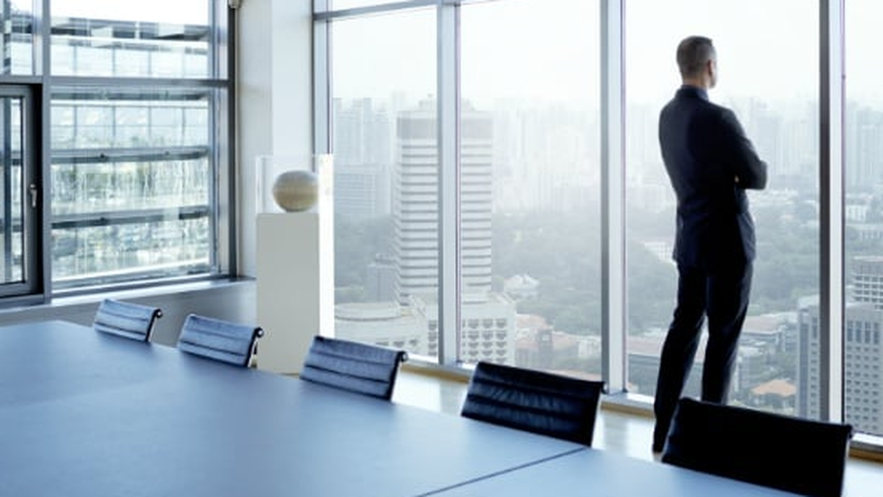 10 CEO'dan 8'i resesyon bekliyor, işten çıkarmalar gündemde