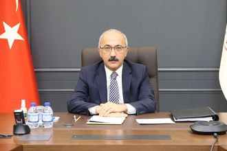 Bakan Elvan’dan 128 milyar dolar açıklaması: “Yöntem eleştirilebilir ama kimseyi yolsuzlukla suçlayamazsınız”