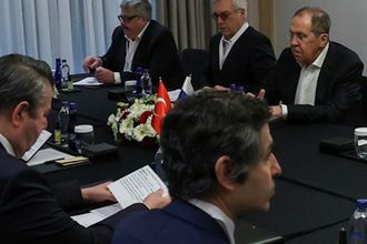 Rus ve Ukraynalı bakanlar Antalya'daki kritik zirvede buluştu