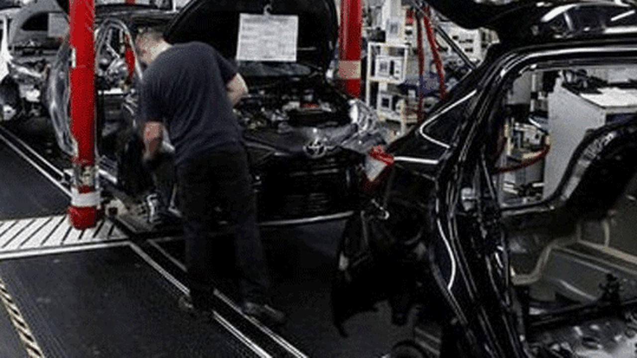Toyota da üretime ara veriyor