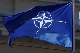 Finlandiya ve İsveç NATO'ya resmen başvurdu
