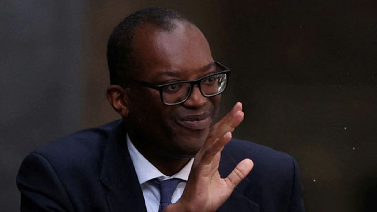 İngiltere Maliye Bakanı Kwarteng görevden alındı
