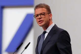 Deutsche Bank CEO'su Alman ekonomisi için karamsar