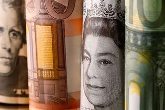 Şahin ECB ve zayıf dolar, pariteye yarıyor