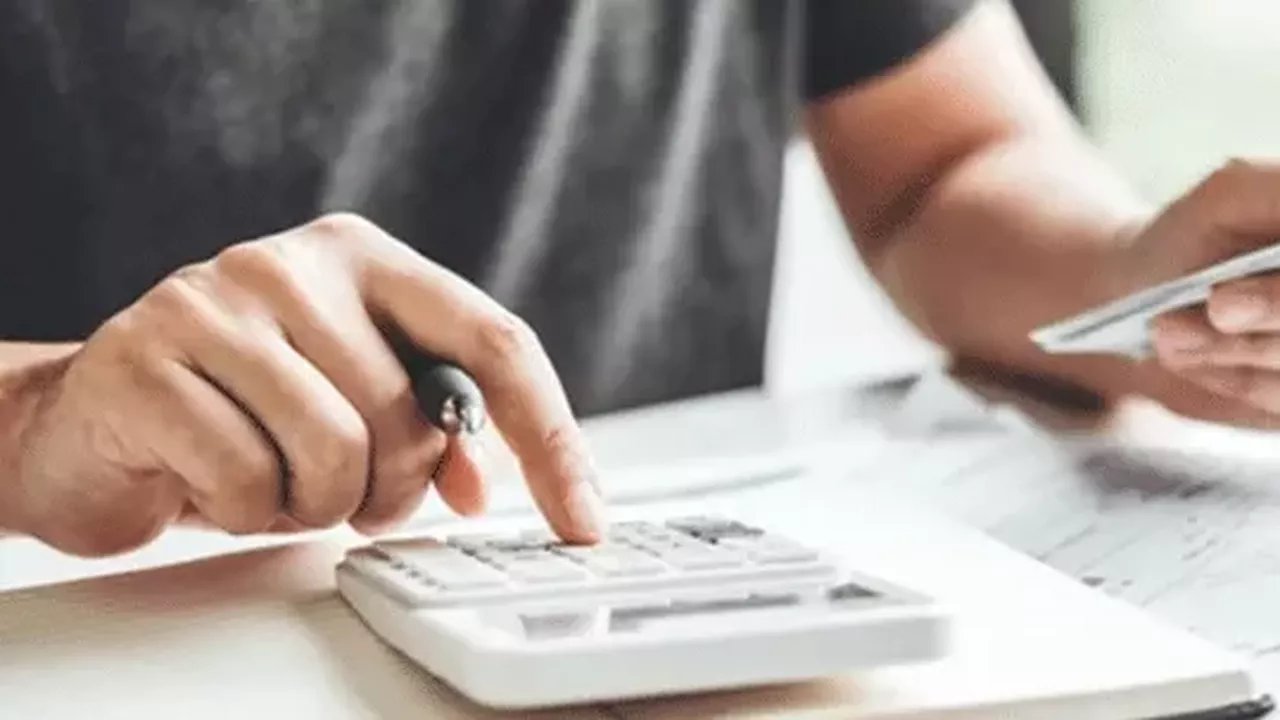 Gelir vergisi mükelleflerinin sayısı 2,4 milyonu geçti