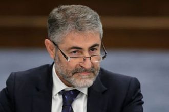 Bakan Nebati, Türkiye'deki yatırım imkanlarını Fransız ve İngilizlere anlatacak