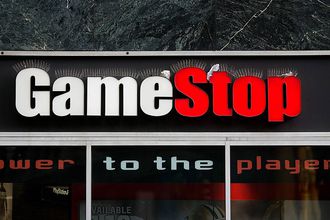 GameStop hisseleri tepetaklak!