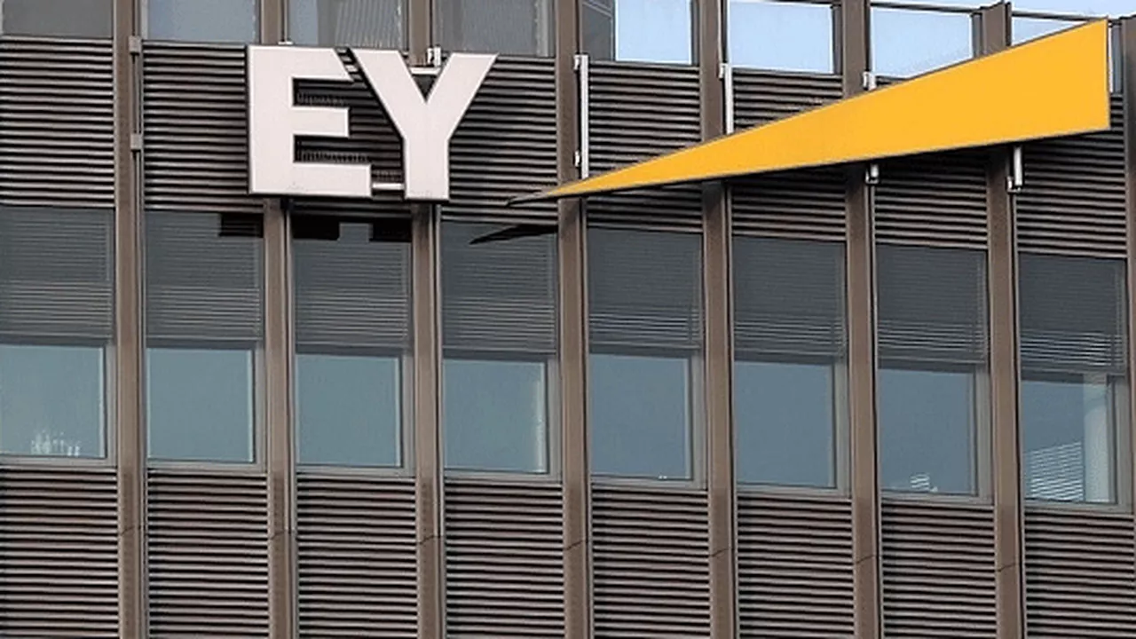 Ernst&Young, 3 bin çalışanını işten çıkarıyor