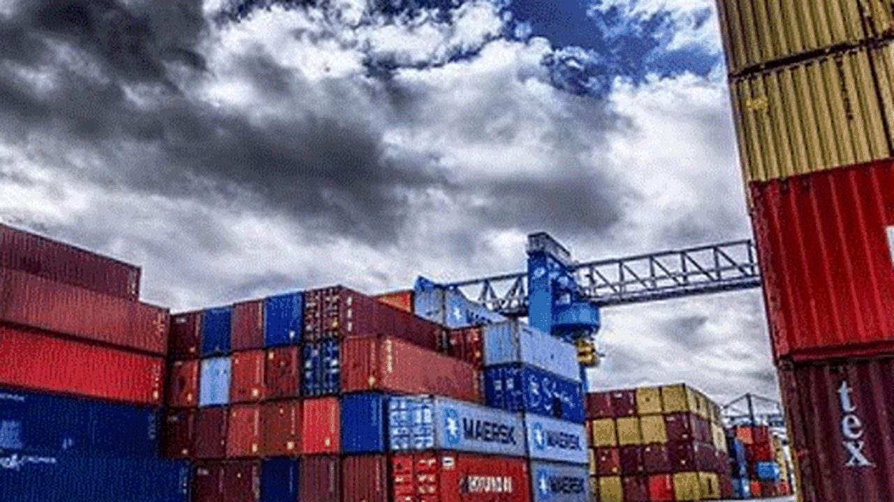 Dış ticaret açığı yüzde 144 artışla 10 milyar doları aştı