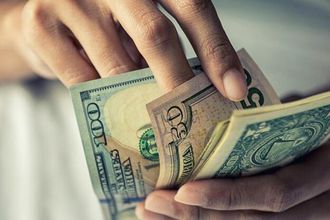 Kamu bankaları döviz açığı verdi