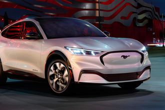 Ford batarya üretmeye yetecek kadar elektrikli araç satışına çok yakın